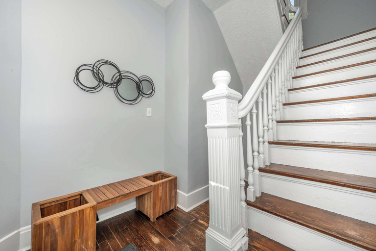 Interior 5, Queen City Suites For 7, Hamilton