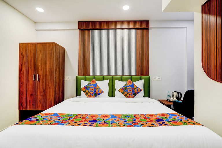 Room 3, Fabhotel Leon Square, Bangalore Rural
