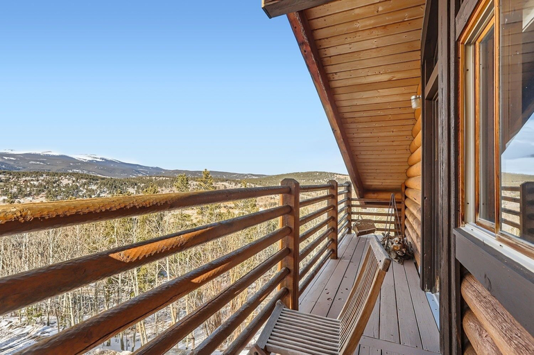 Property grounds 2, Valley View Vistas 3 Bedroom Lodge, Boulder