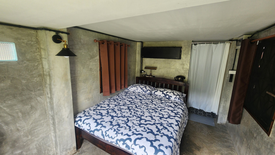 Bedroom 3, Seven 50s, Pai
