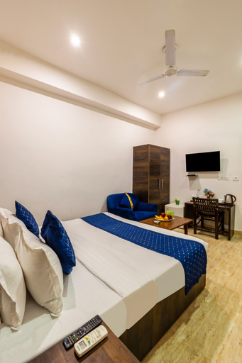 Room 3, Hotel The Kiara - Complimentary Oneway Airport Transfer, Delhi