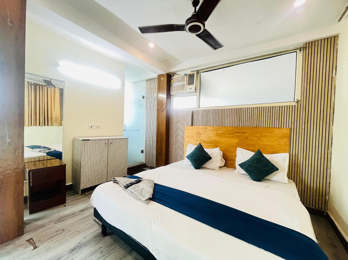 Room 5, Roomshala Hotel Green Valley, Delhi
