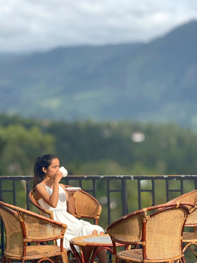 Rooftop terrace, Vilona Inn, Kothmale