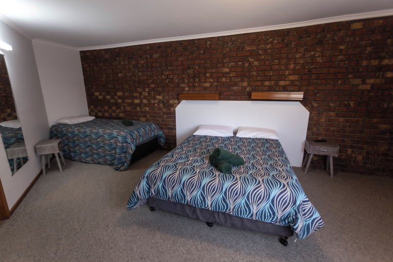 Primary image, Donald Motor Lodge, Buloke  - South