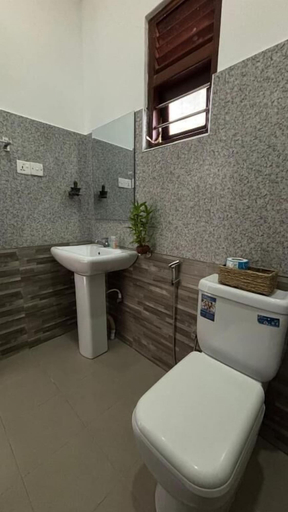 Bathroom 3, Casa Serendib Weligama, Weligama