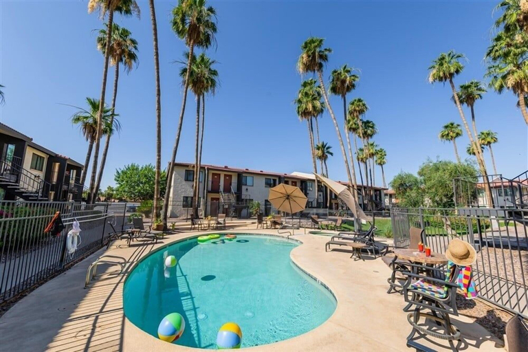 Pool 4, 226 Fully Furnished with WiFi by RedAwning, Maricopa