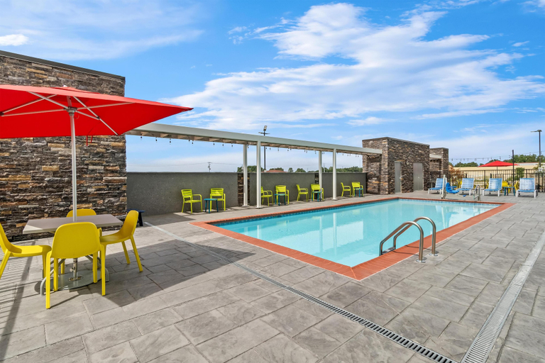Sport & Beauty 5, Home2 Suites By Hilton Marion, Crittenden