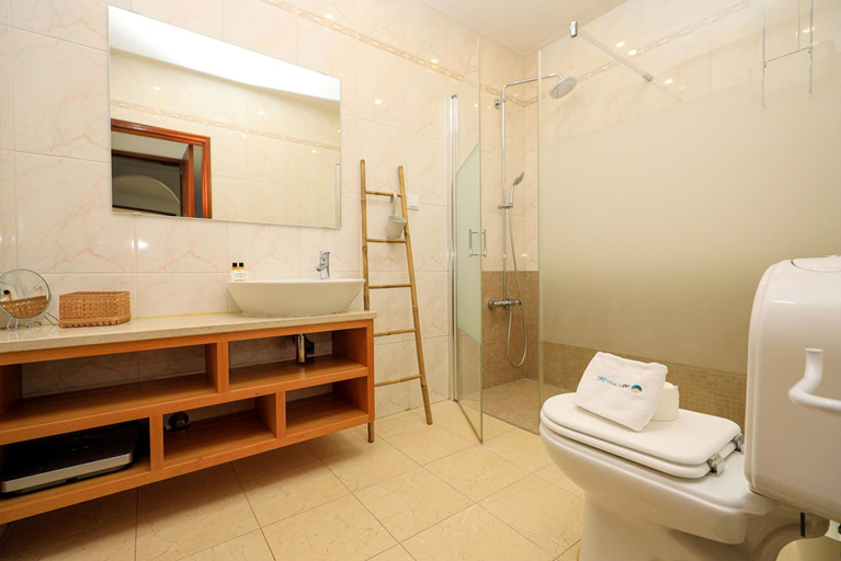 Others 2, C23 - Parkway Entrance Apartment in Lagos, Lagos