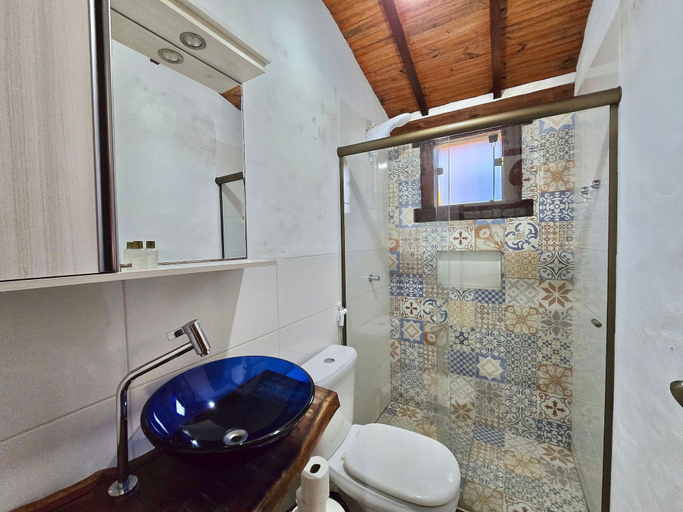 Bathroom 3, Chalés Vila Real, Carrancas