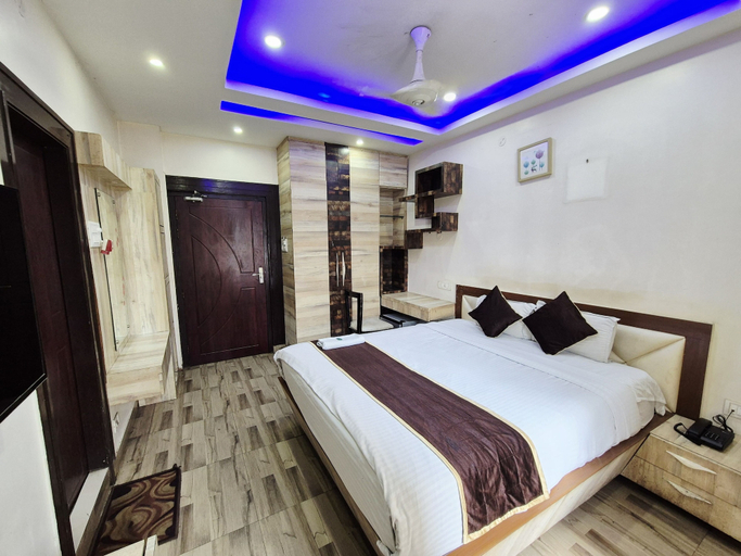 Room 3, Aryan Address, Kamrup Metropolitan