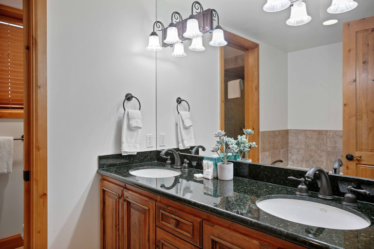 Bathroom 3, 5 Bellemont - 5 Bedroom Private Home by Deer Valley Resort, Summit