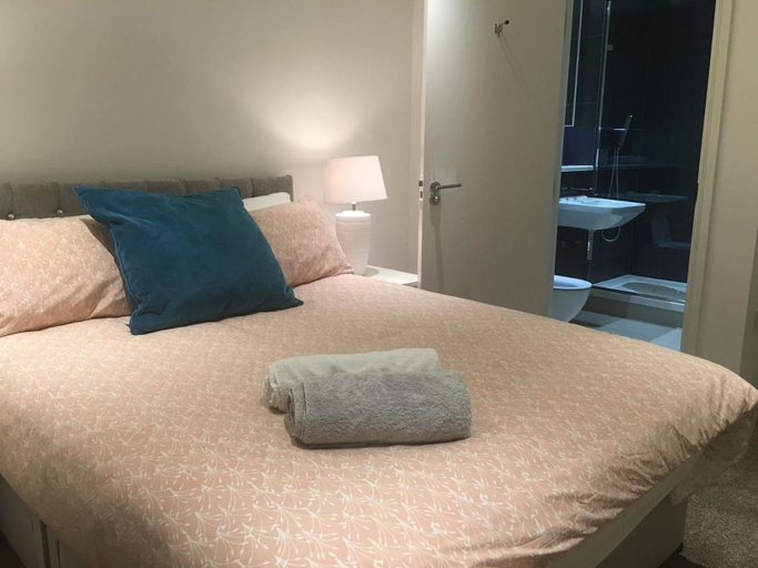 Bedroom, GRAND SERVICED APARTMENTS*****, London