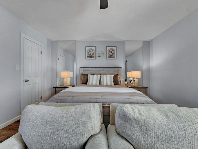 Room 4, Silk Oak Tempe, Maricopa