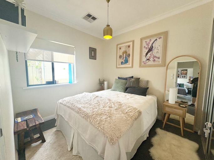 Room 1, Hayes Haven Bunbury Escape, Bunbury