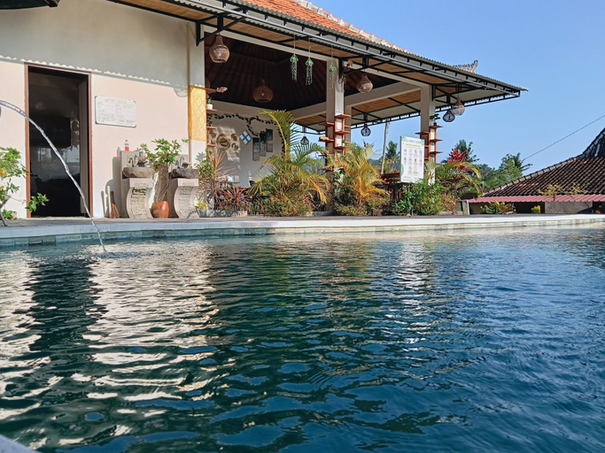 Swim-up bar 2, The green Sidemen, Karangasem