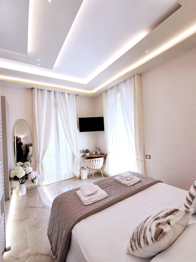 Room 5, Frem Lord 5 terre, La Spezia