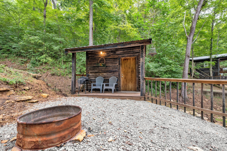 Terrace/patio, Ohio Starlight Glamping Cabins, Adams