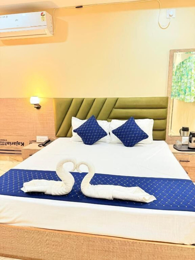 Room 2, Hotel Mangalam, Varanasi