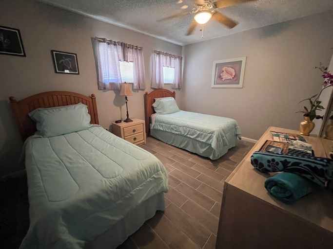 Room 2, Surfside Suites, Brevard