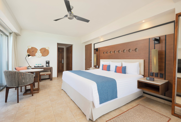 Bedroom 4, GR Solaris Cancun & Spa - All Inclusive, Benito Juárez