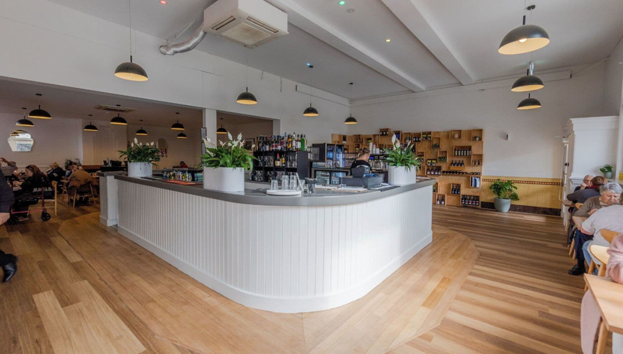 Bar (on property), Ararat Hotel, Ararat