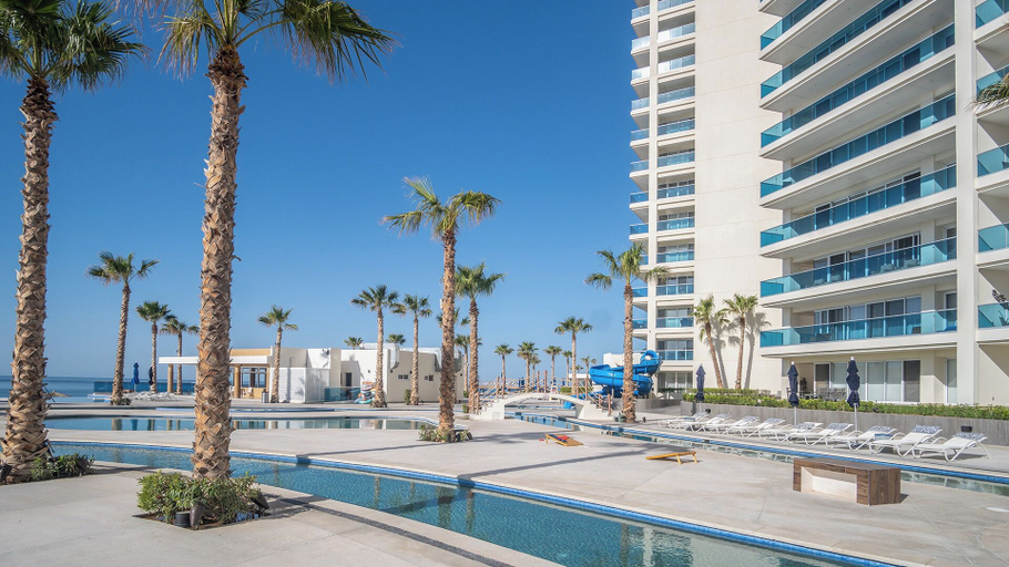 Pool 4, Family Paradise! 3 Bedroom Corner Condominium Beach Front Encantame C-701, Puerto Peñasco