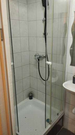 Bathroom 4, 1BR Apt Affordable Stay near Schönbrunn, Wien
