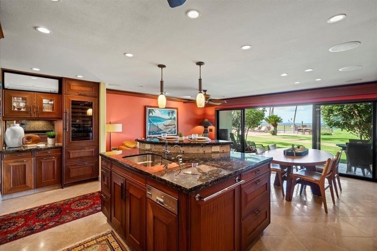 Food & Drinks, Maalaea Surf C2 1 Bedroom Condo, Maui