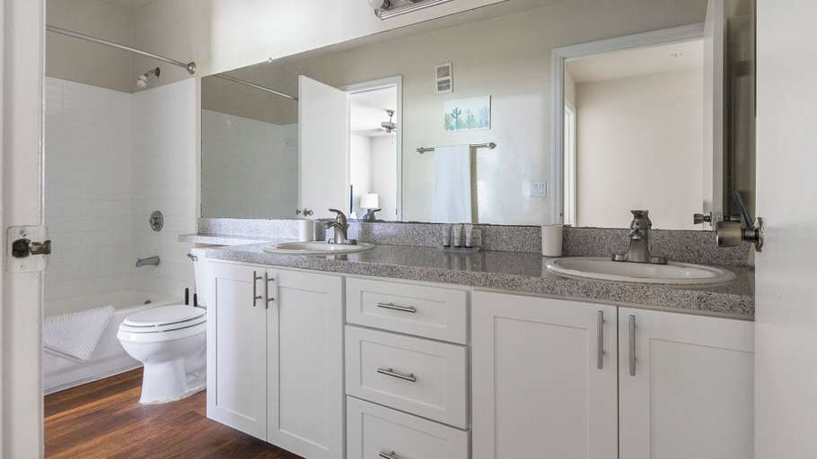 Bathroom 4, Bradenton Apartments by Landing, Manatee
