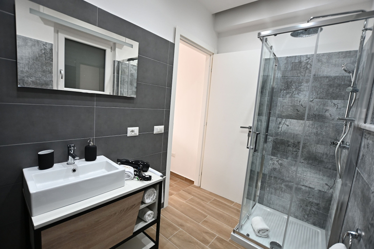 Bathroom 5, Kore suites&apartments, Reggio Di Calabria