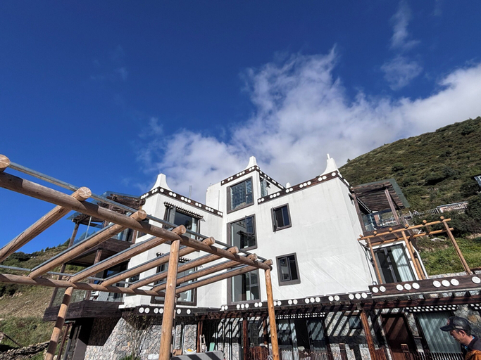 Exterior, Mid Hill White Lodge, Ngawa Tibetan and Qiang