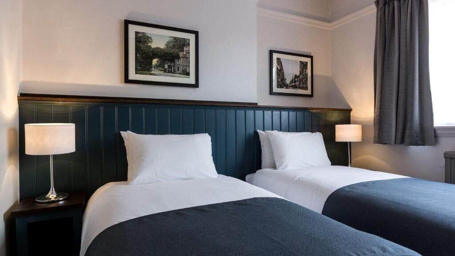 Bedroom 2, Southern Cross, Hertfordshire