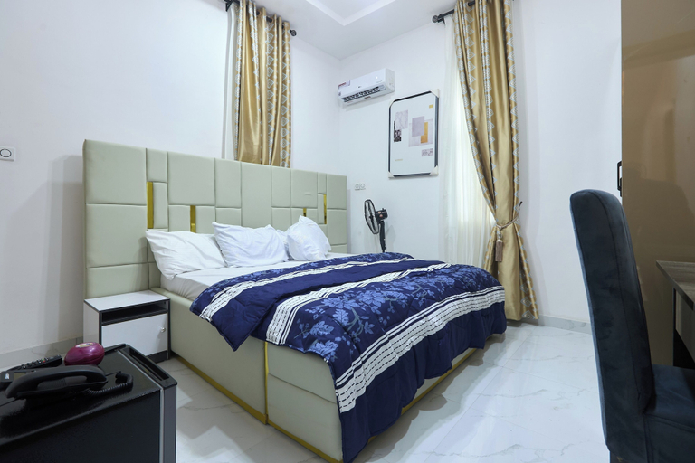 Room 2, Javes Luxury Residences, Ikeja