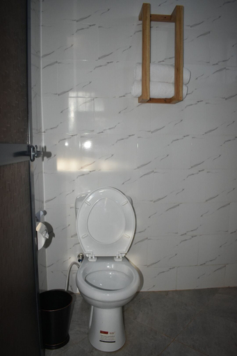 Bathroom 3, kili Kivuli, Moshi Rural