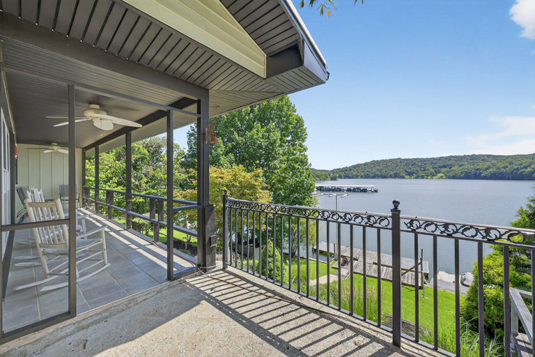 Terrace/patio, Lakefront Getaway With Private Dock & Scenic Views 3 Bedroom Home, Sullivan
