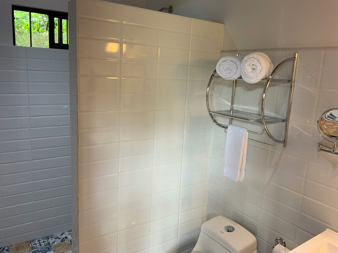 Bathroom 3, Yerbabuena Lodge, Puntarenas