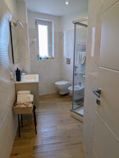 Bathroom 5, B&B IL GLICINE, Salerno