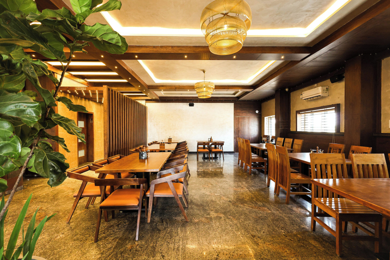 Restaurant 5, SSR Comforts, Mandya