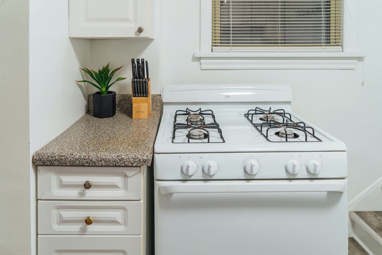 Private kitchen 3, 1BR Modern Apt - Mfield 33-G, Cook