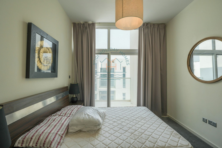 Room 3, Luxury 4BR Villa With Private Garden, Dubai