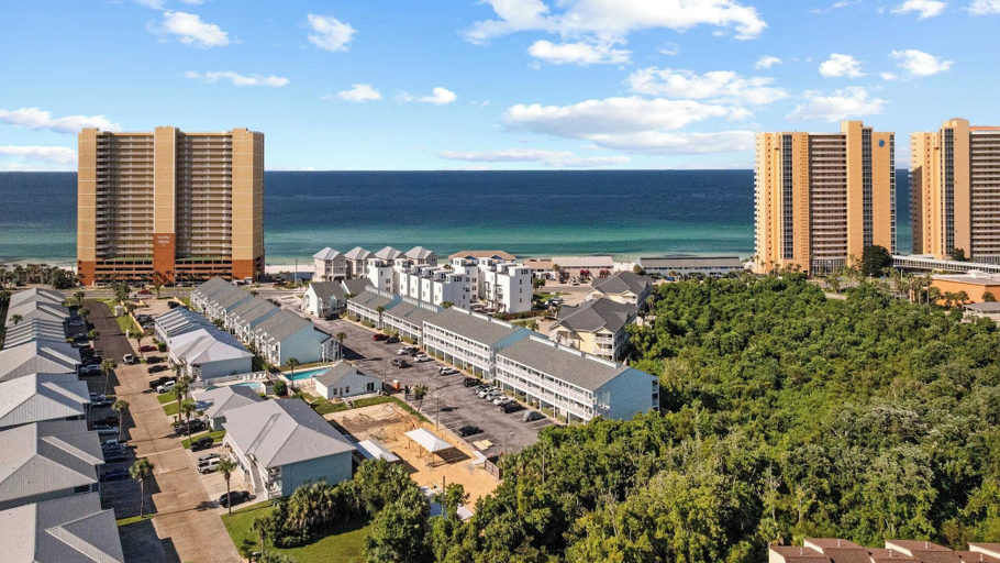 Interior 2, Gulf Walk by Avantstay West End Coastal Escape Renovated 1BR Condo Shared Pool & Beach Access, Bay