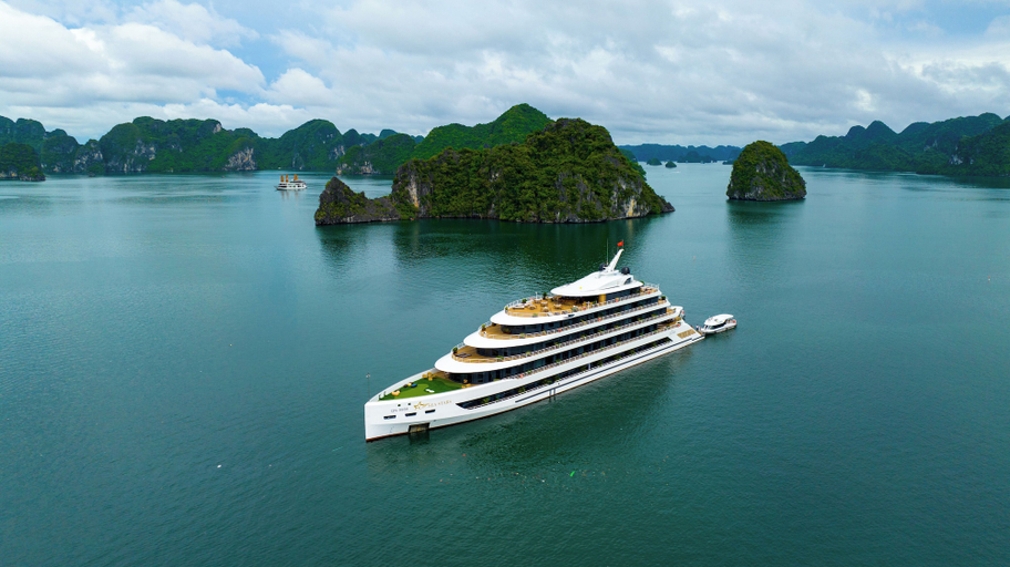 Exterior 2, Sea Stars Premium Cruises, Hạ Long