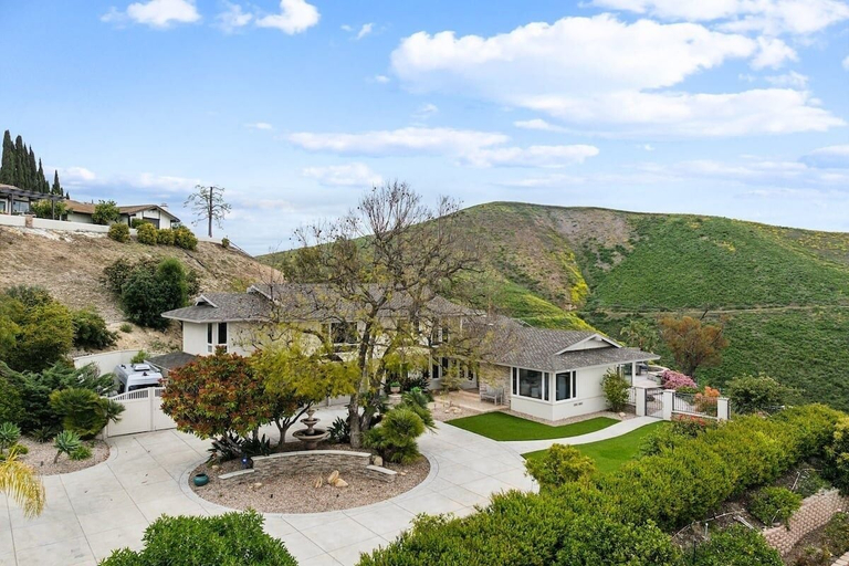 Exterior 4, Bouquet Cottage 4 Bedroom Home by RedAwning, Ventura