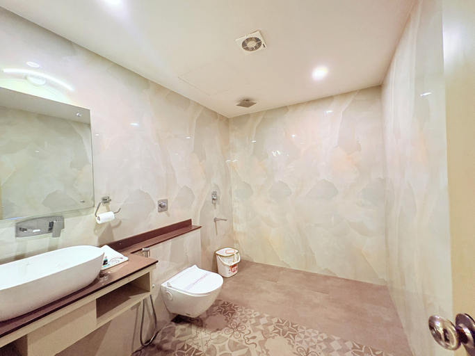 Bathroom 3, ROYAL GRAND HERITAGE PURI, Puri