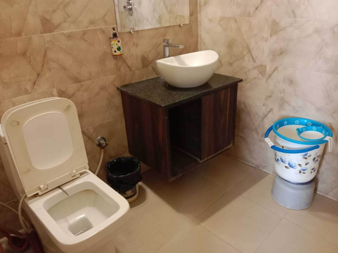 Bathroom 2, Hotel Mercury Inn by Sonachi 8558820852, Amritsar