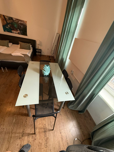 Room 3, Affordable 2BR Apt Superb Location, Wien