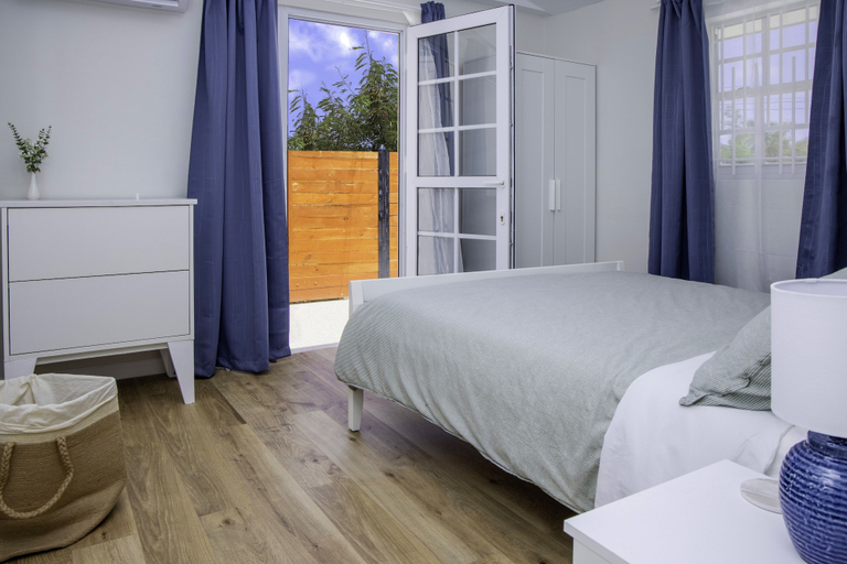 Room 3, Hello Summer! 4 Bedroom Villa