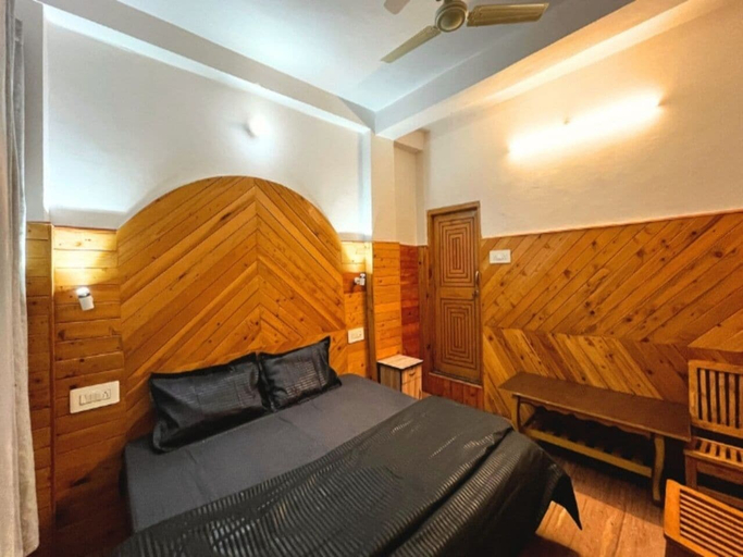 Room 5, Young Monk Hostel Jibhi, Kullu