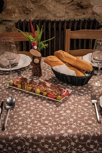 Food & Drinks 5, Hostal restaurante la Moruga, Burgos
