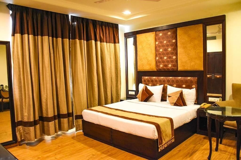 Bedroom 1, Aaron Residency, Delhi